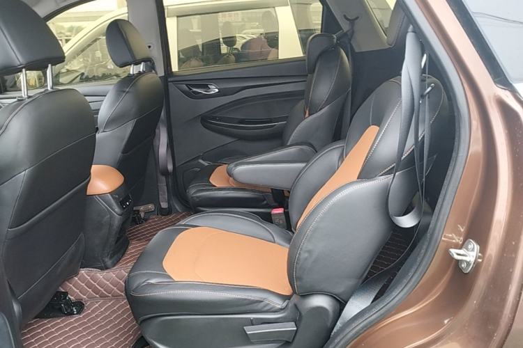 Used Wuling Hongguang S3 2019 1.5L Manual Comfort Model China VI Standard Left Rear Seat