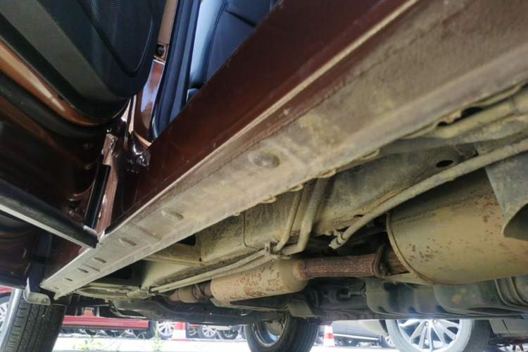 Used Wuling Hongguang S3 2019 1.5L Manual Comfort Model China VI Standard Left Side Sill
