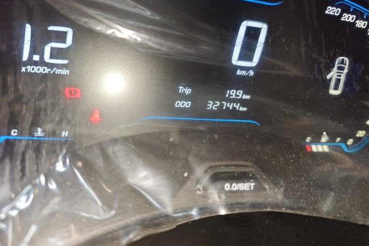 Used Wuling Hongguang S3 2019 1.5L Manual Comfort Model China VI Standard Odometer Close Up