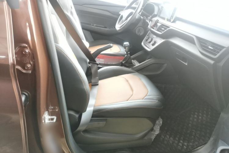 Used Wuling Hongguang S3 2019 1.5L Manual Comfort Model China VI Standard Right Front Seat