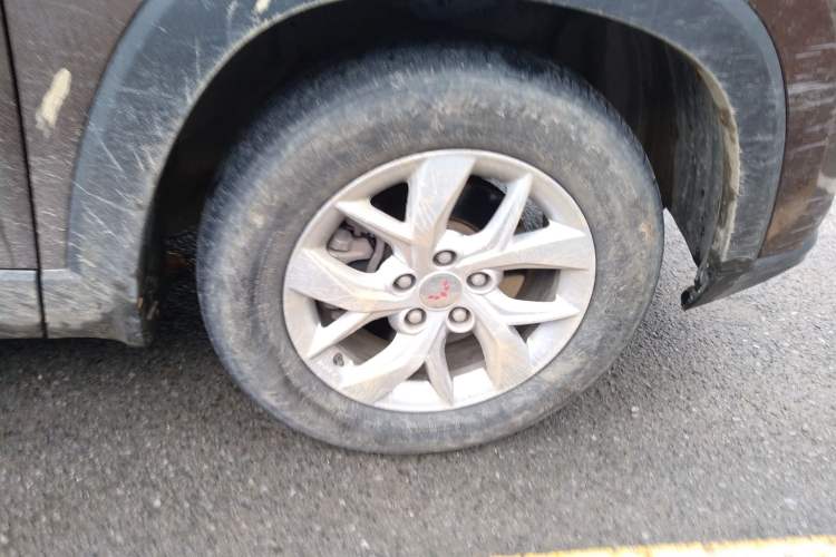 Used Wuling Hongguang S3 2019 1.5L Manual Standard Version China VI Standard Right Front Wheel Hub
