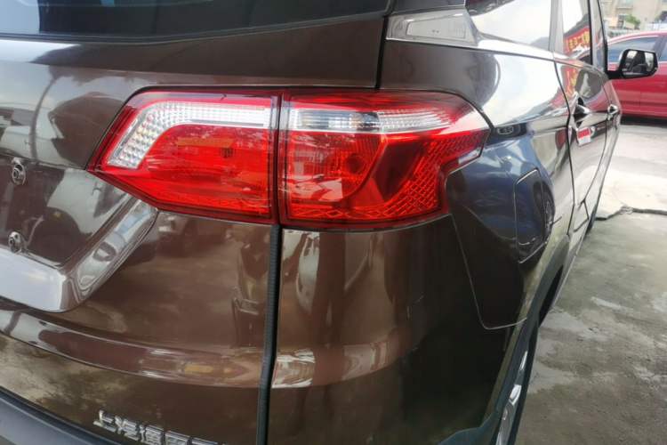 Used Wuling Hongguang S3 2019 1.5L Manual Comfort Model China VI Standard Right Rear Taillight