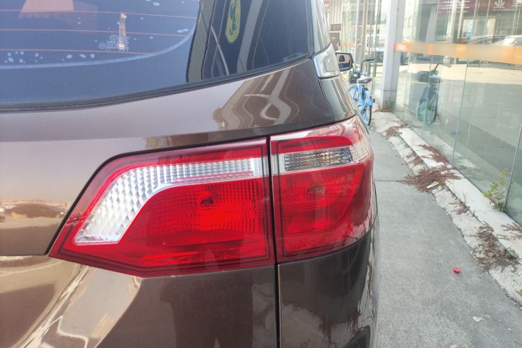 Used Wuling Hongguang S3 2019 1.5T Manual Comfort Edition China VI Standard Right Rear Taillight
