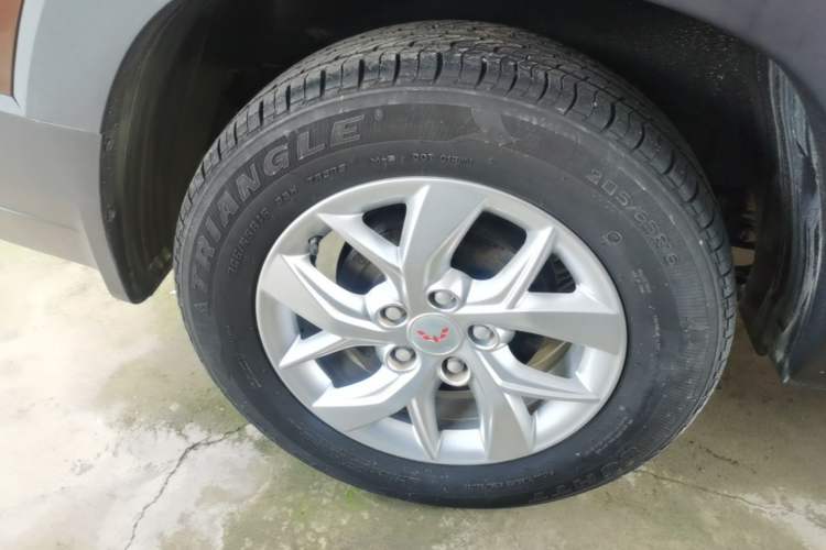 Used Wuling Hongguang S3 2019 1.5L Manual Comfort Model China VI Standard Right Rear Wheel Hub