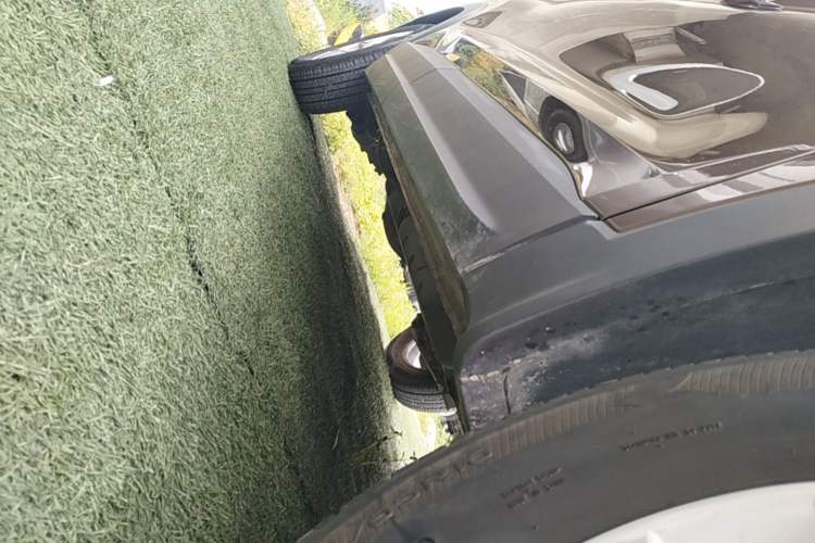 Used Wuling Hongguang S3 2019 1.5L Manual Comfort Model China VI Standard Right Side Sill