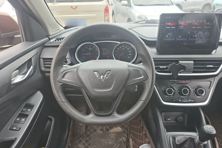 Used Wuling Hongguang S3 2019 1.5L Manual Standard Version China VI Standard Steering Wheel