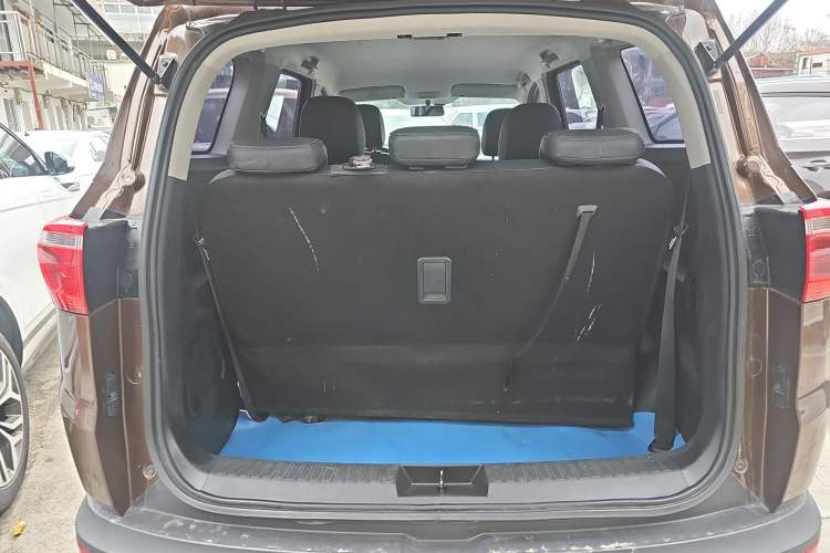 Used Wuling Hongguang S3 2019 1.5L Manual Standard Version China VI Standard Trunk