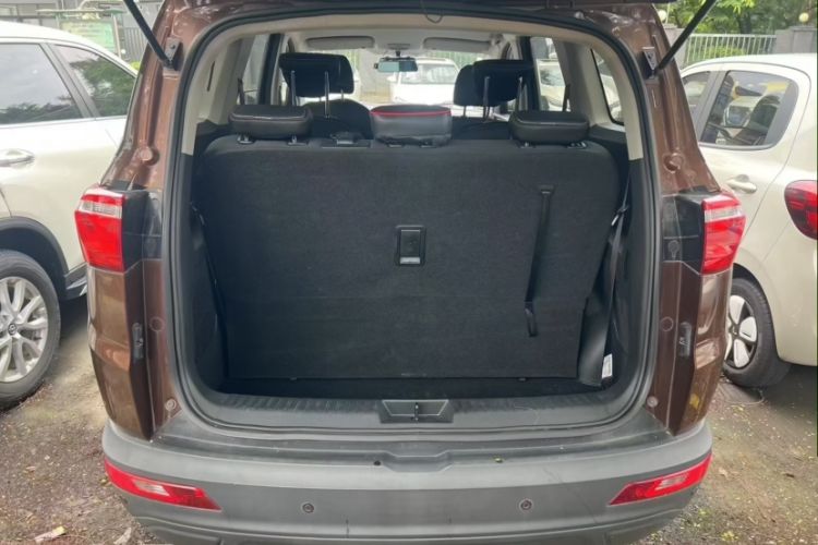 Used Wuling Hongguang S3 2019 1.5L Manual Standard Version China VI Standard Trunk