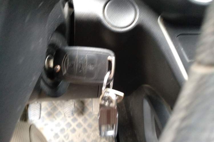 Used Wuling Hongguang S3 2019 1.5L Manual Standard Version China VI Standard Vehicle Key