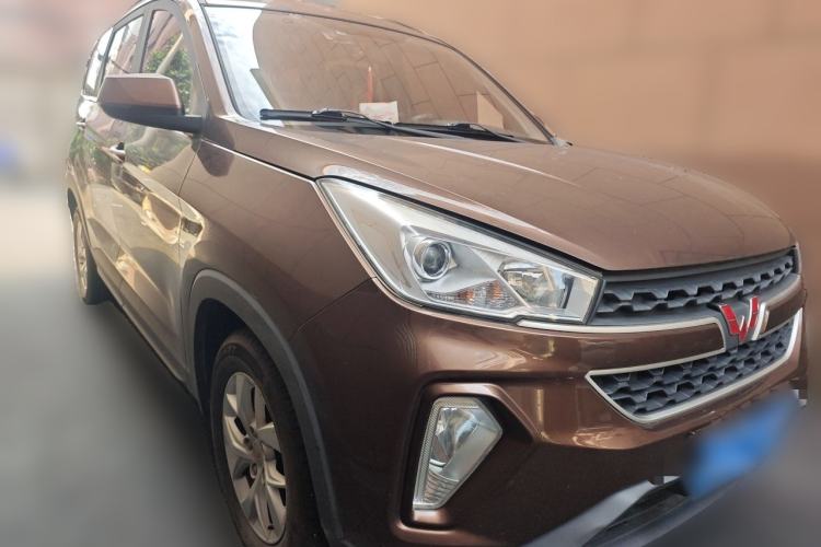 Used Wuling Hongguang S3 2019 1.5L Manual Comfort Model China VI Standard Front Right 45 Deg