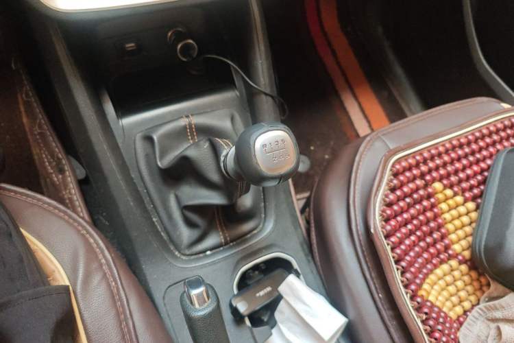 Used Wuling Hongguang S3 2019 1.5L Manual Comfort Model China VI Standard Gear Lever