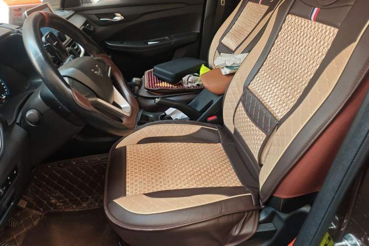 Used Wuling Hongguang S3 2019 1.5L Manual Comfort Model China VI Standard Left Front Seat