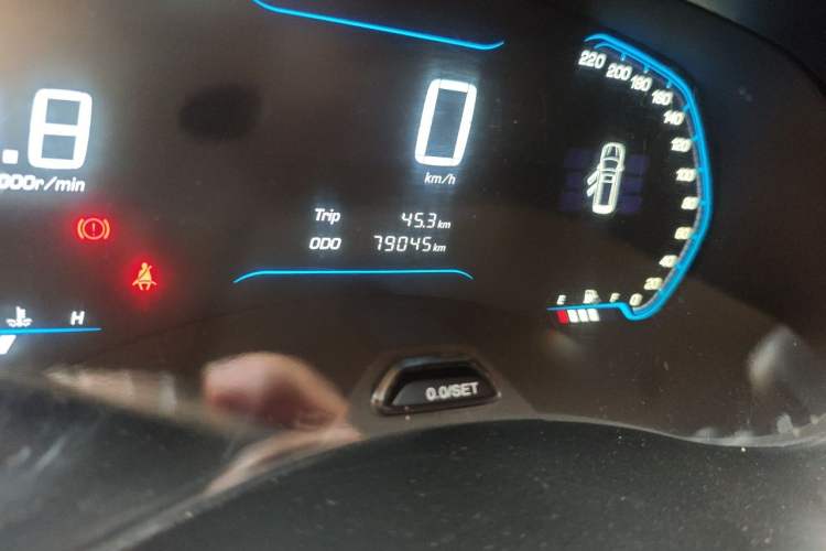 Used Wuling Hongguang S3 2019 1.5L Manual Comfort Model China VI Standard Odometer Close Up