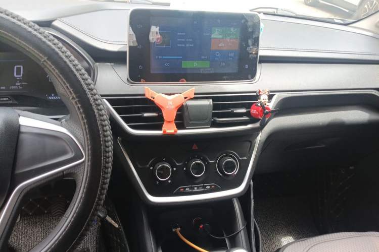 Used Wuling Hongguang S3 2019 1.5L Manual Comfort Model China VI Standard Audio And AC Panel