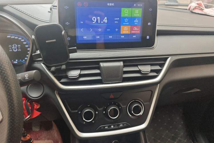 Used Wuling Hongguang S3 2019 1.5L Manual Comfort Model China VI Standard Audio And AC Panel