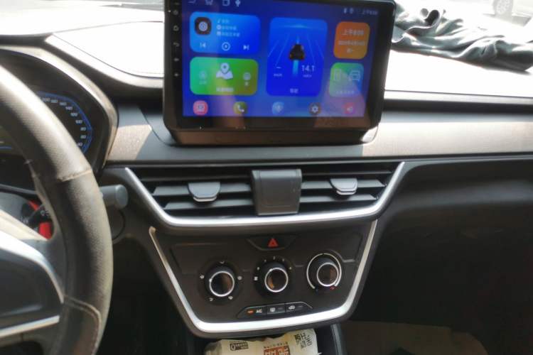 Used Wuling Hongguang S3 2019 1.5L Manual Comfort Model China VI Standard Audio And AC Panel
