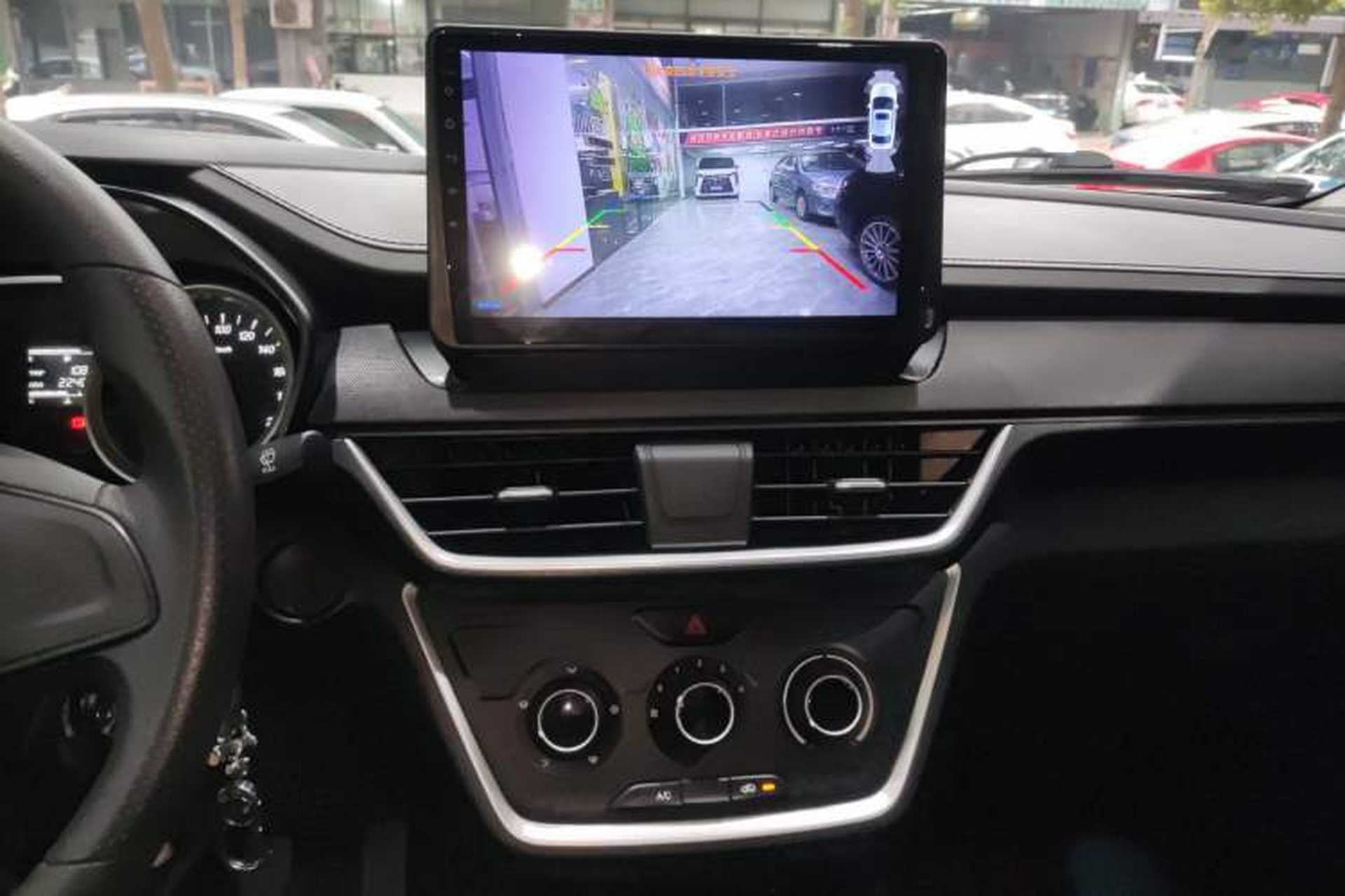Used Wuling Hongguang S3 2019 1.5L Manual Standard Version China VI Standard Audio And AC Panel