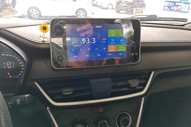Used Wuling Hongguang S3 2019 1.5L Manual Comfort Model China VI Standard Audio And AC Panel