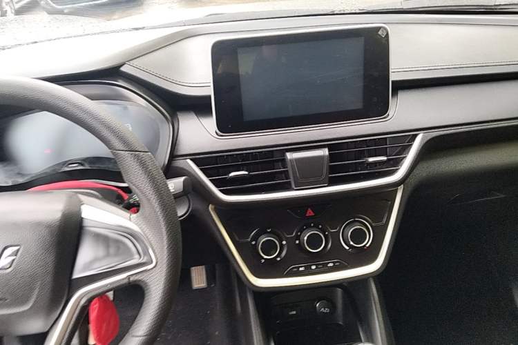 Used Wuling Hongguang S3 2019 1.5L Manual Comfort Model China VI Standard Audio And AC Panel
