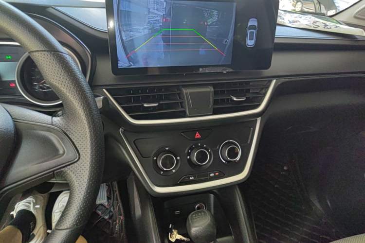 Used Wuling Hongguang S3 2019 1.5L Manual Standard Version China VI Standard Audio And AC Panel