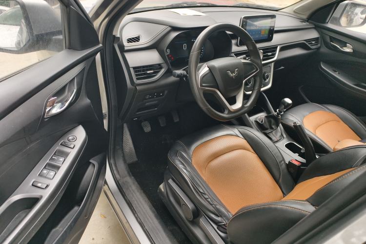 Used Wuling Hongguang S3 2019 Automatic Clutch Version 1.5L Manual Comfort Model China V Standard Driver Seat
