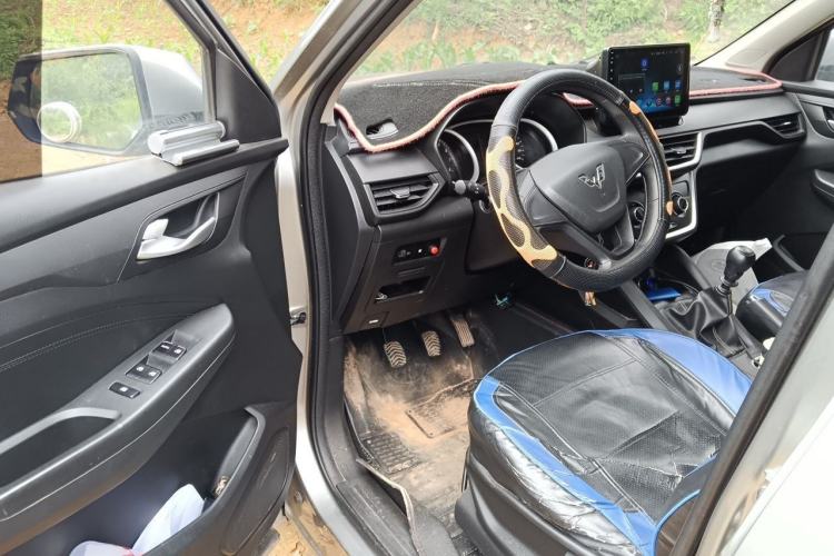 Used Wuling Hongguang S3 2019 1.5L Manual Standard Version China VI Standard Driver Seat