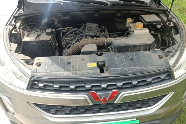 Used Wuling Hongguang S3 2019 1.5L Manual Comfort Model China VI Standard Engine Bay
