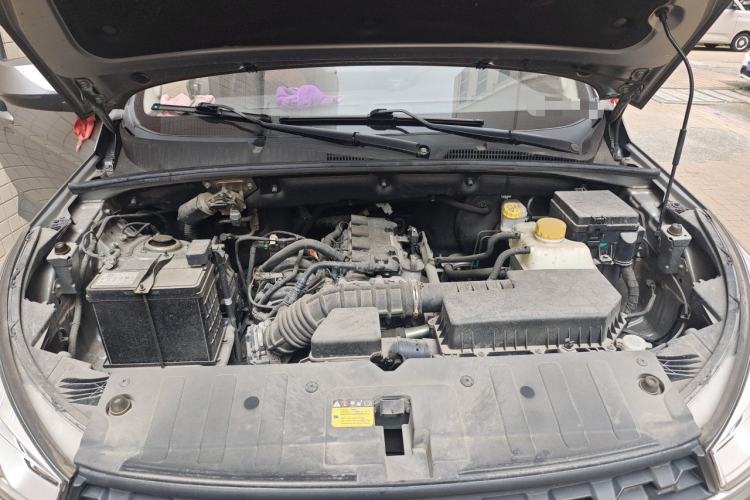 Used Wuling Hongguang S3 2019 1.5L Manual Comfort Model China VI Standard Engine Bay