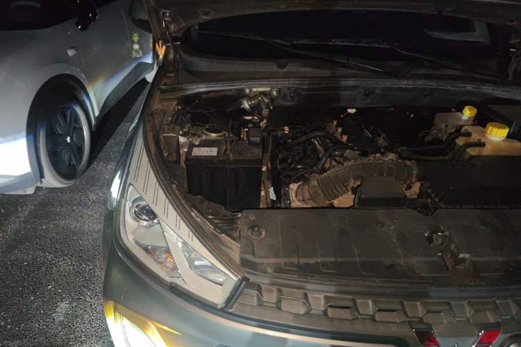 Used Wuling Hongguang S3 2019 1.5L Manual Standard Version China VI Standard Engine Bay Right