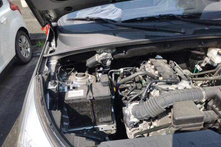 Used Wuling Hongguang S3 2019 1.5L Manual Comfort Model China VI Standard Engine Bay Right