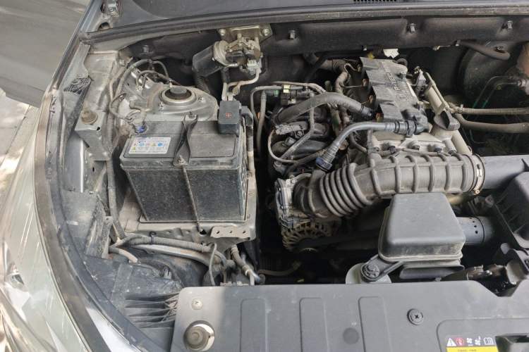 Used Wuling Hongguang S3 2019 1.5L Manual Comfort Model China VI Standard Engine Bay Right
