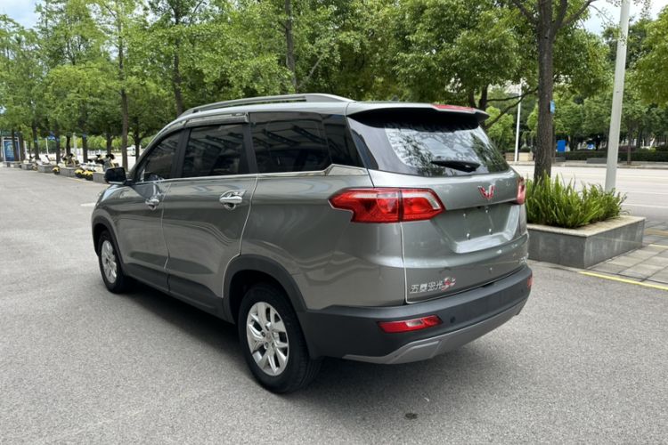 Used Wuling Hongguang S3 2019 1.5L Manual Luxury Model China VI Standard Exterior 2