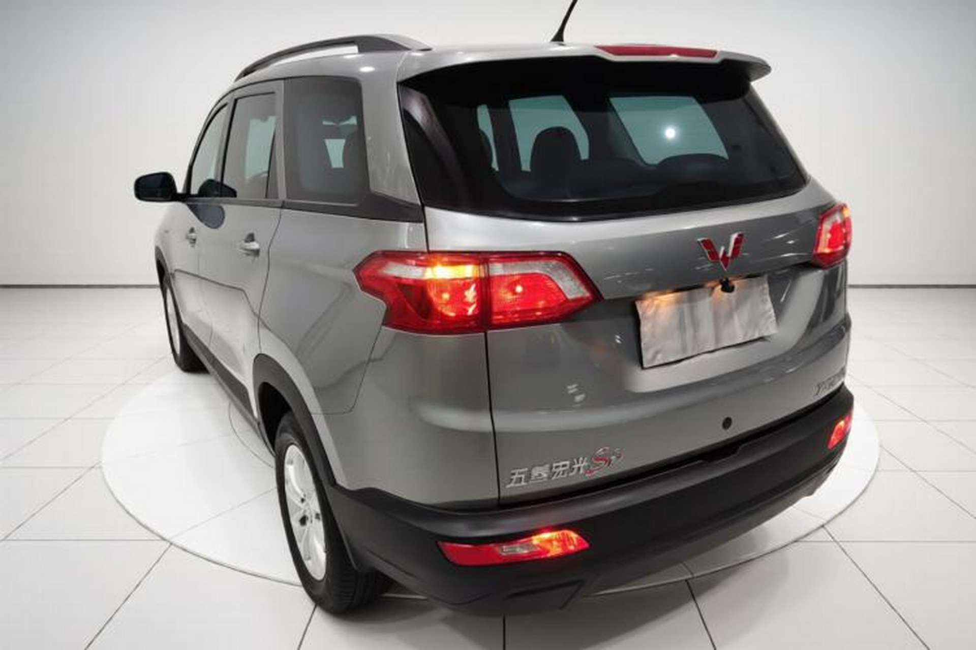 Used Wuling Hongguang S3 2019 1.5L Manual Standard Version China VI Standard Exterior 2