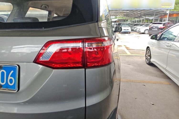 Used Wuling Hongguang S3 2019 1.5L Manual Comfort Model China VI Standard Exterior 3