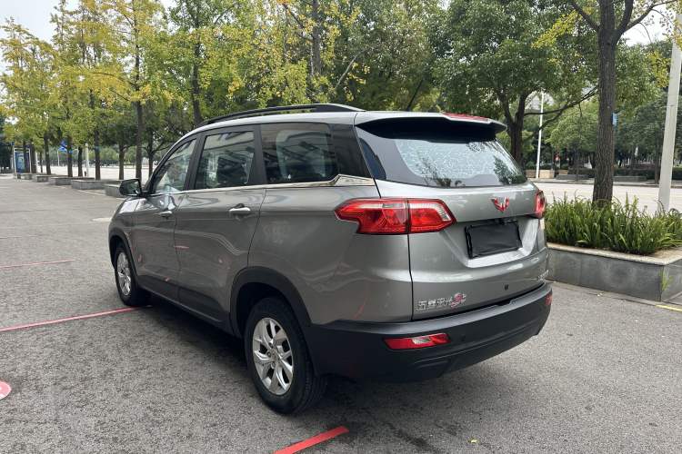 Used Wuling Hongguang S3 2019 1.5L Manual Comfort Model China VI Standard Exterior 4