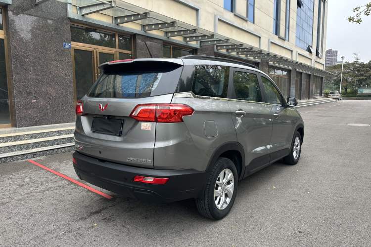 Used Wuling Hongguang S3 2019 1.5L Manual Comfort Model China VI Standard Exterior 5