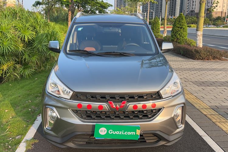 Used Wuling Hongguang S3 2019 1.5L Manual Luxury Model China VI Standard Front