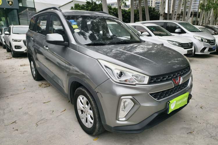 Used Wuling Hongguang S3 2019 Automatic Clutch Version 1.5L Manual Comfort Model China V Standard Front Right 45 Deg