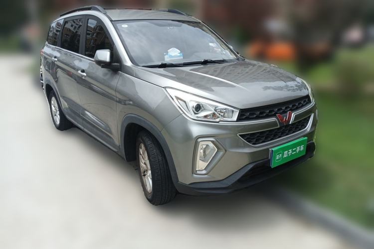 Used Wuling Hongguang S3 2019 1.5L Manual Comfort Model China VI Standard Front Right 45 Deg