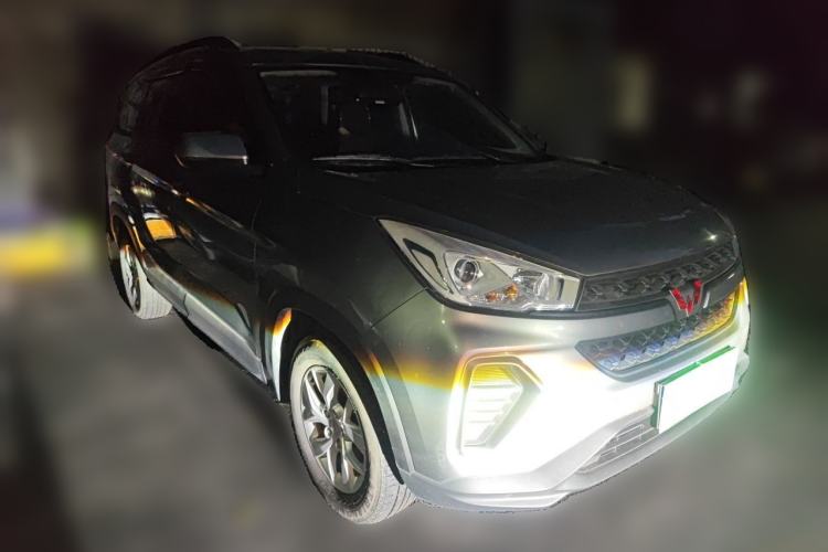 Used Wuling Hongguang S3 2019 1.5L Manual Standard Version China VI Standard Front Right 45 Deg