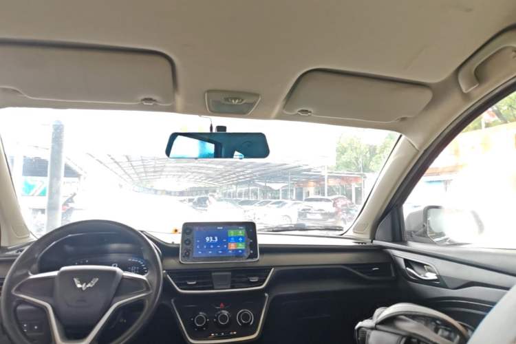 Used Wuling Hongguang S3 2019 1.5L Manual Comfort Model China VI Standard Headliner