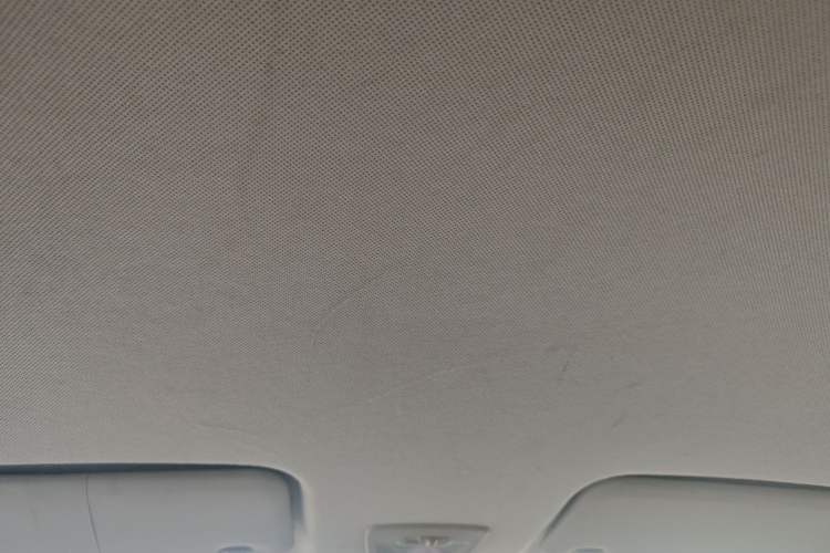 Used Wuling Hongguang S3 2019 1.5L Manual Standard Version China VI Standard Headliner