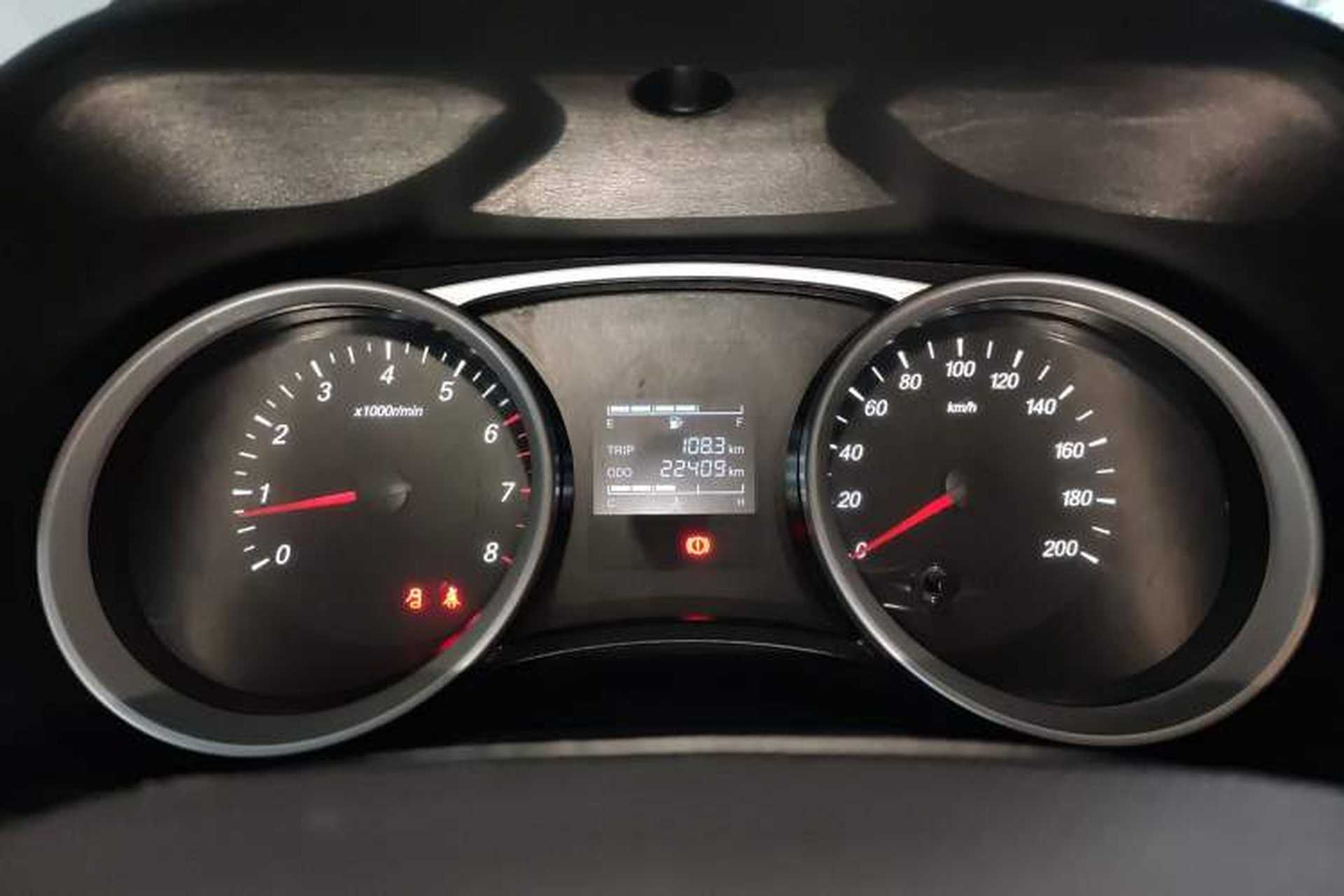 Used Wuling Hongguang S3 2019 1.5L Manual Standard Version China VI Standard Instrument Cluster