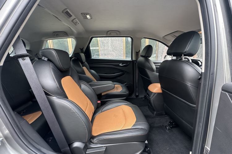 Used Wuling Hongguang S3 2019 1.5L Manual Comfort Model China VI Standard Interior 2