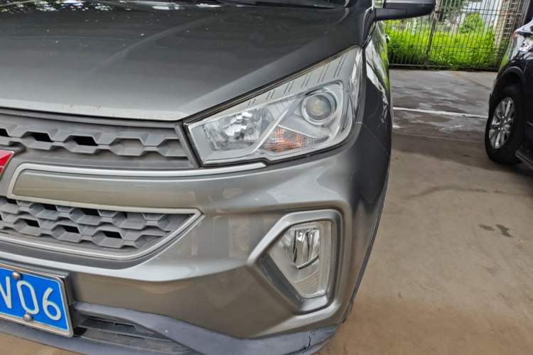 Used Wuling Hongguang S3 2019 1.5L Manual Comfort Model China VI Standard Left Front Headlight