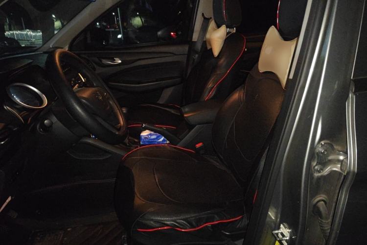 Used Wuling Hongguang S3 2019 1.5L Manual Standard Version China VI Standard Left Front Seat