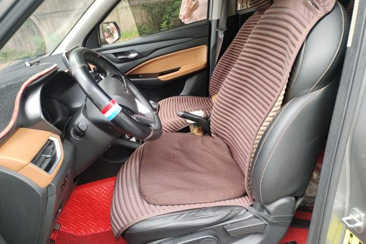 Used Wuling Hongguang S3 2019 1.5L Manual Luxury Model China VI Standard Left Front Seat