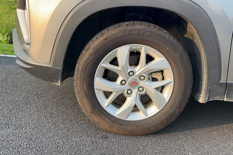 Used Wuling Hongguang S3 2019 1.5L Manual Luxury Model China VI Standard Left Front Wheel Hub