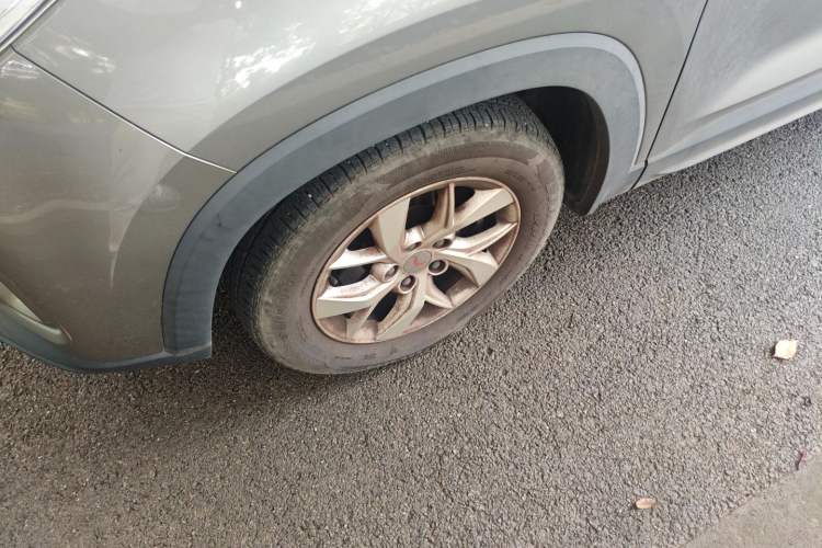 Used Wuling Hongguang S3 2019 1.5T Manual Comfort Edition China VI Standard Left Front Wheel Hub