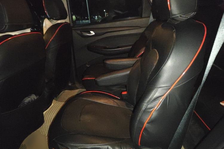 Used Wuling Hongguang S3 2019 1.5L Manual Standard Version China VI Standard Left Rear Seat